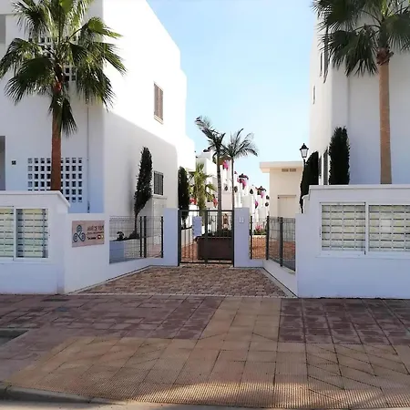 Encantador Con Piscina Y Jardin A 200m De La Playa, San Juan De Terreros - Es-376-20 *